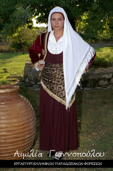 Γυναικεία Παραδοσιακή Φορεσιά Κυθήρων